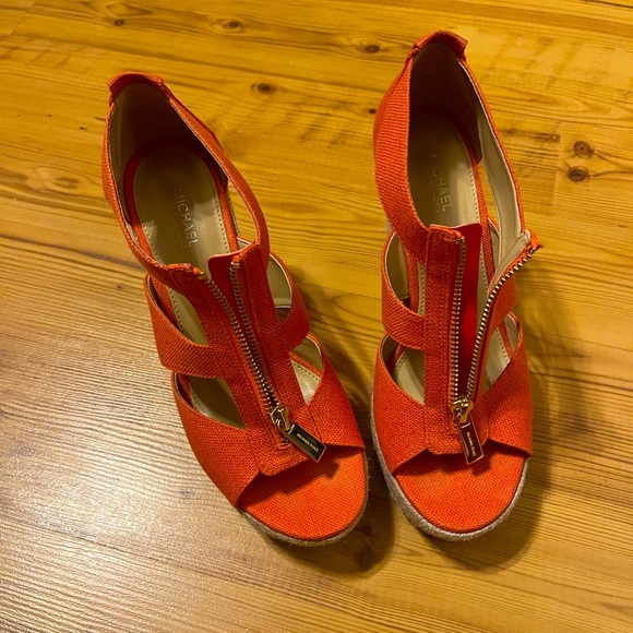 MICHAEL KORS WEDGE - Picture 2 of 3